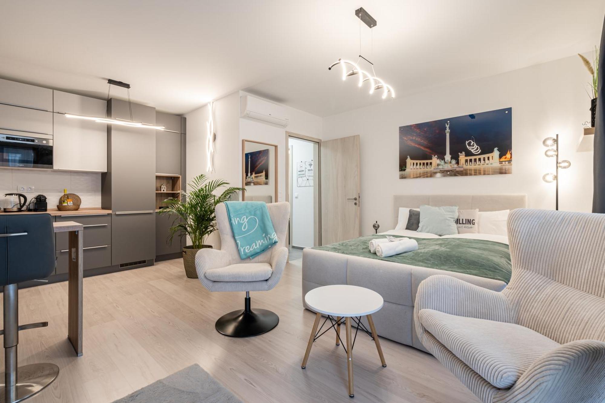 Heroes Square Apartment Будапеща Екстериор снимка